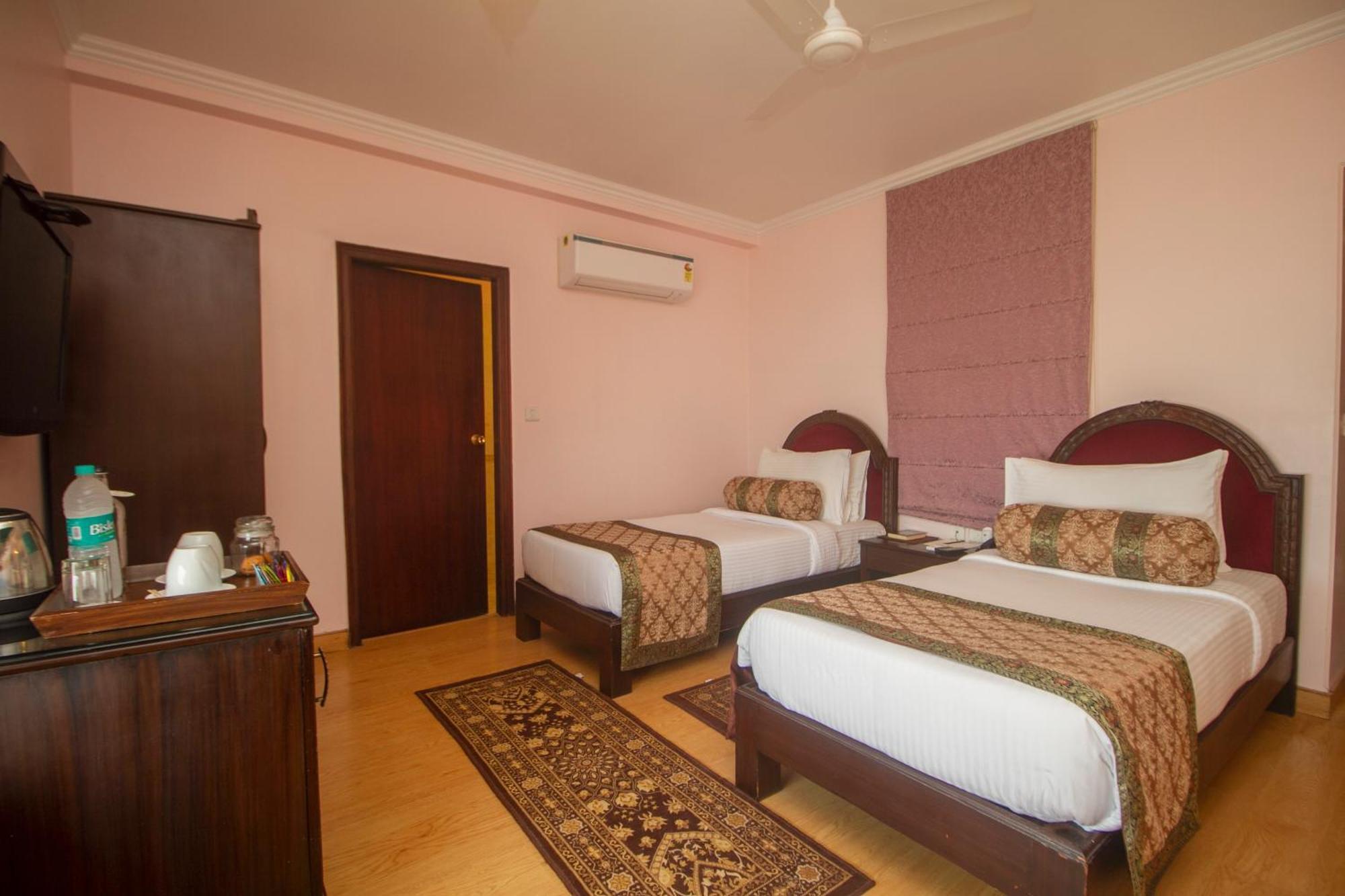 Amritara Suryauday Haveli Hotel Varanasi Exterior foto