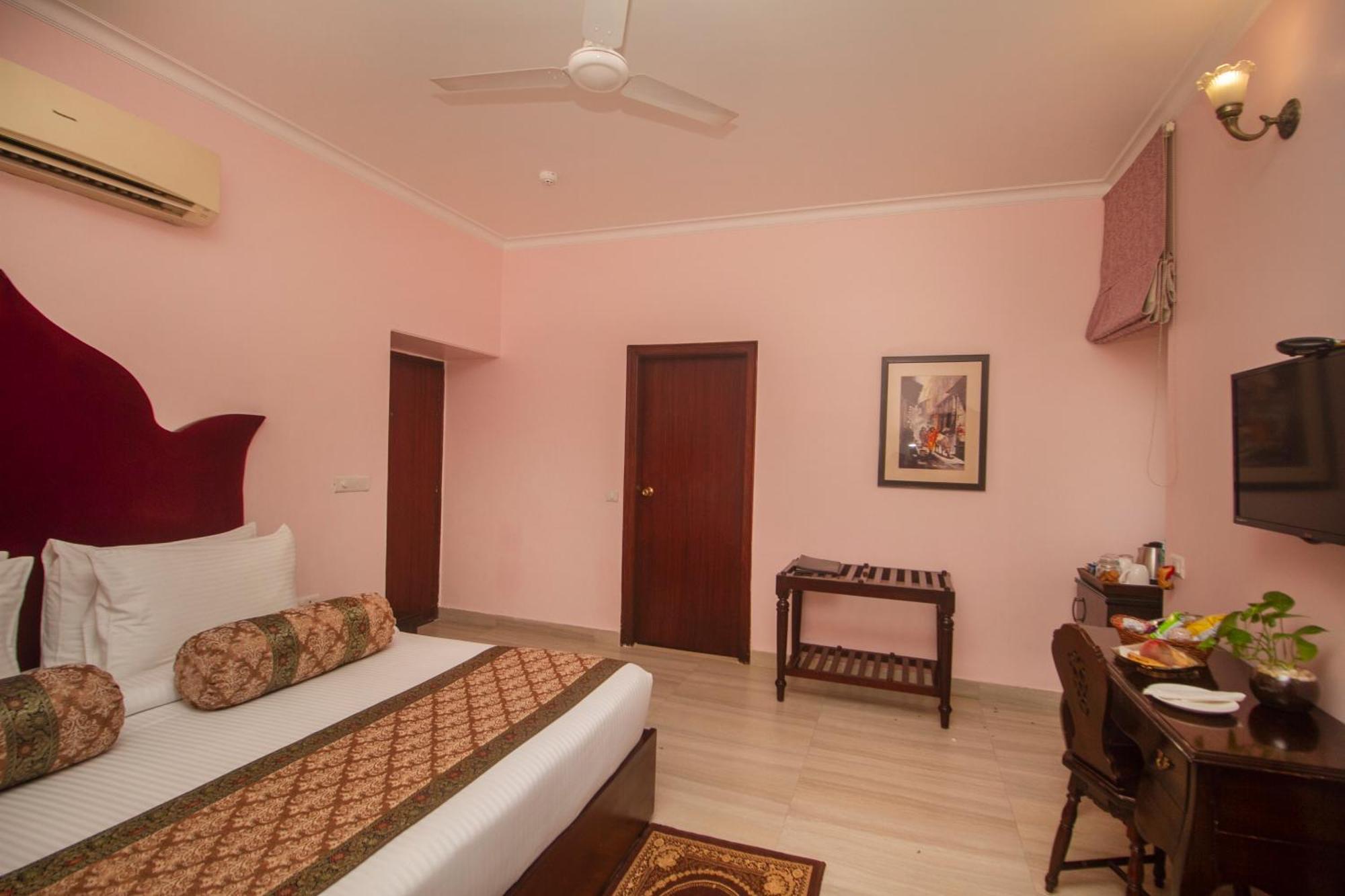 Amritara Suryauday Haveli Hotel Varanasi Exterior foto