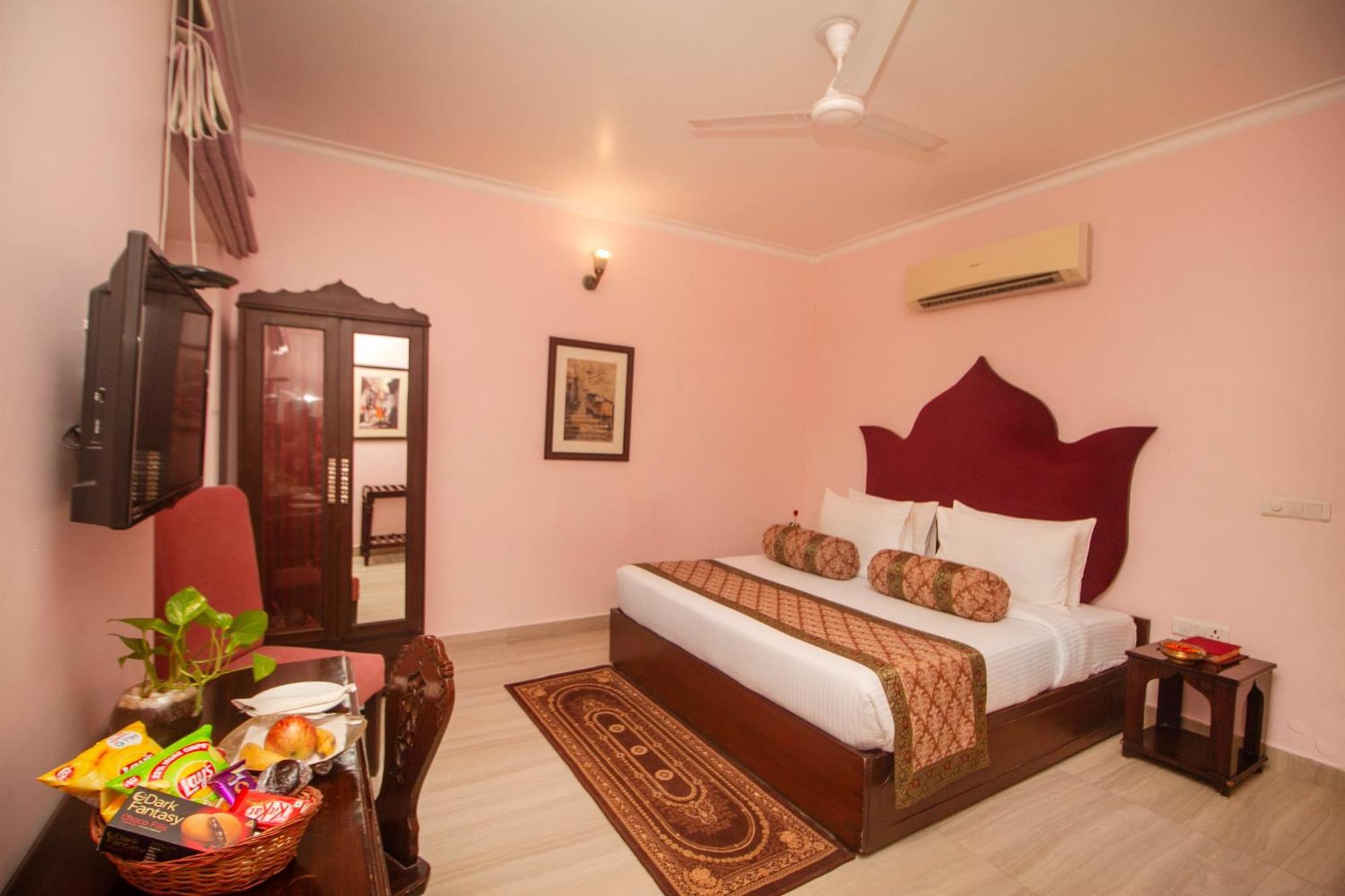 Amritara Suryauday Haveli Hotel Varanasi Exterior foto