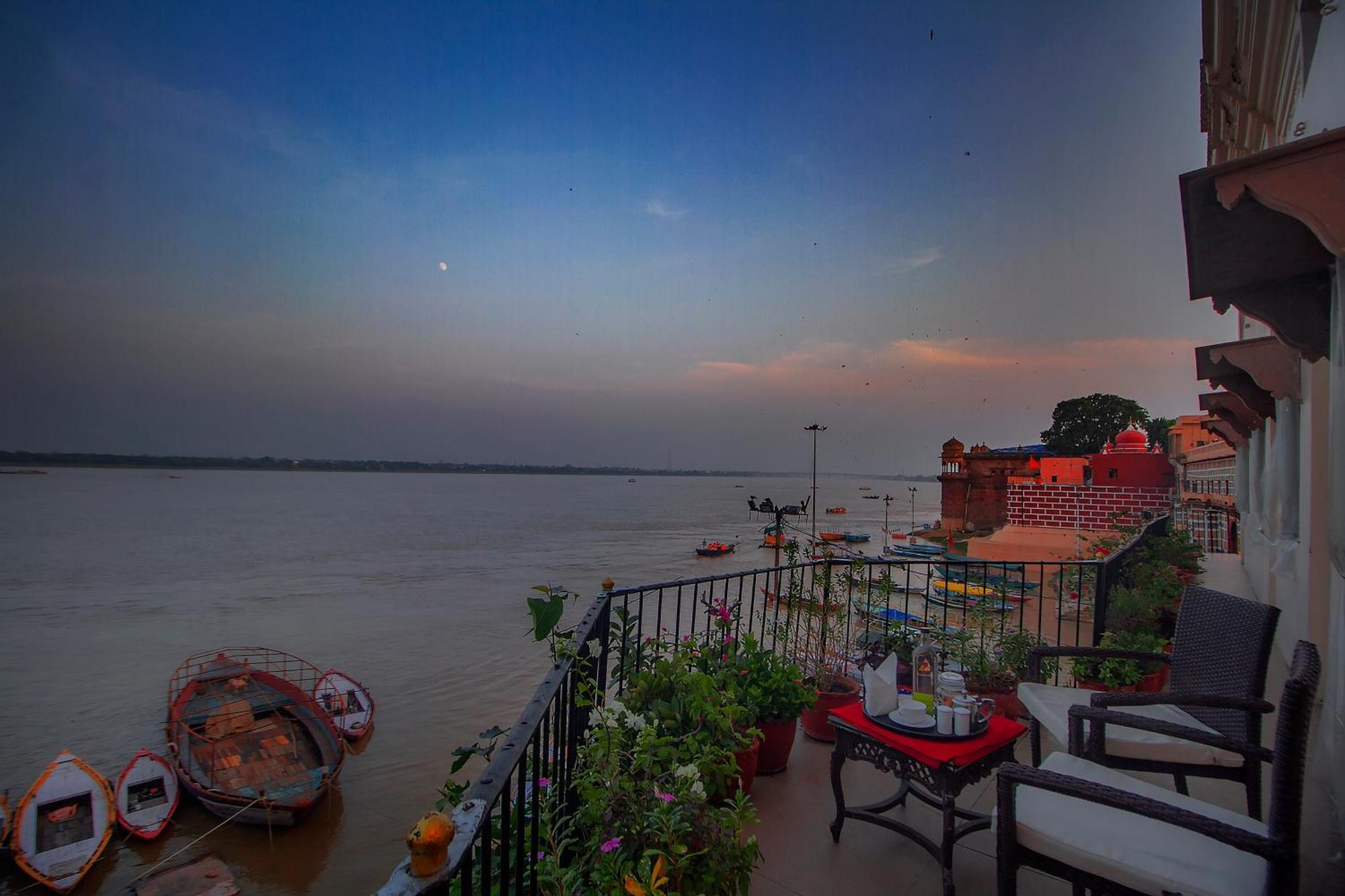 Amritara Suryauday Haveli Hotel Varanasi Exterior foto