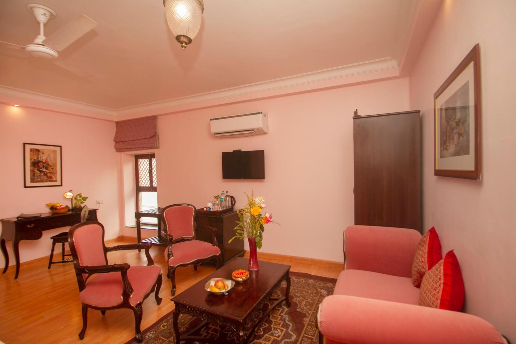 Amritara Suryauday Haveli Hotel Varanasi Exterior foto