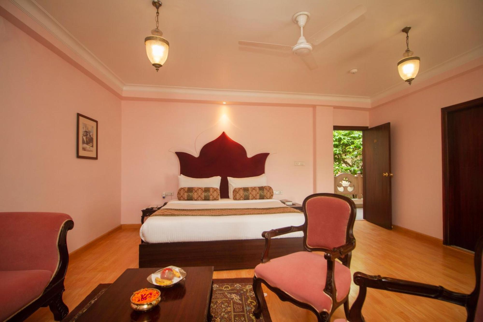 Amritara Suryauday Haveli Hotel Varanasi Exterior foto